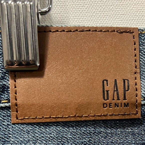 *NWT* Gap Bootcut Jeans - Picture 9 of 9